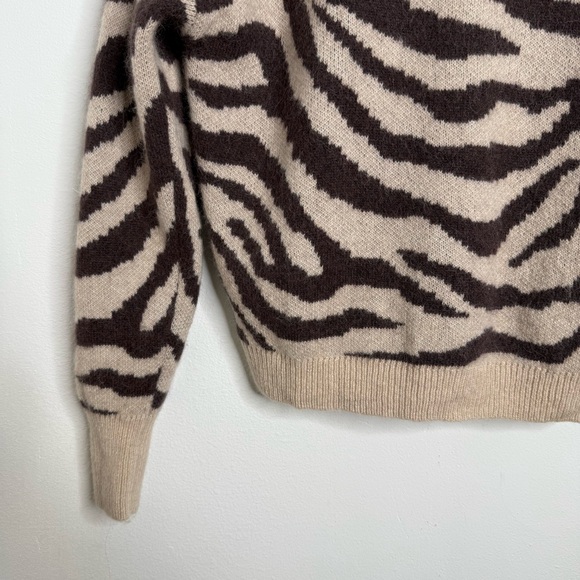 J. Crew Ribbed V-neck Wool Blend Zebra Stripe Knit Cardigan Size M Button Front - Picture 10 of 16